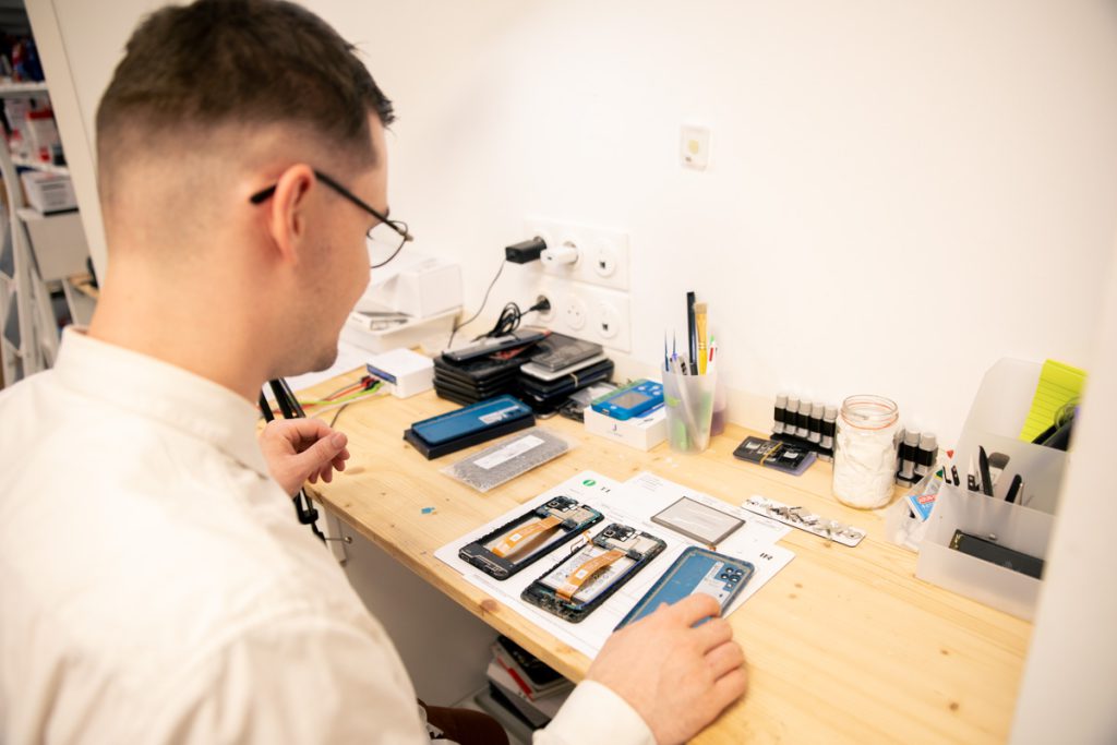 Diagnostic d'un smartphone en boutique à Hasparren : 41 points de controle