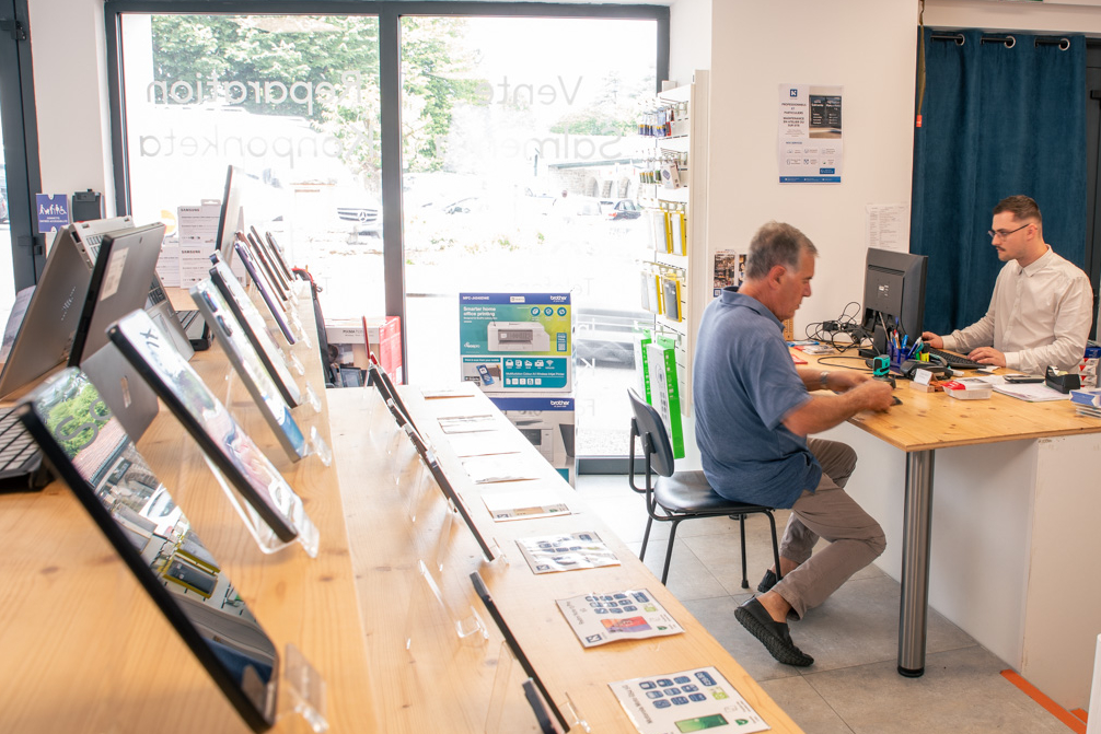 Vue intérieur de la boutique Kompa au Pays basque